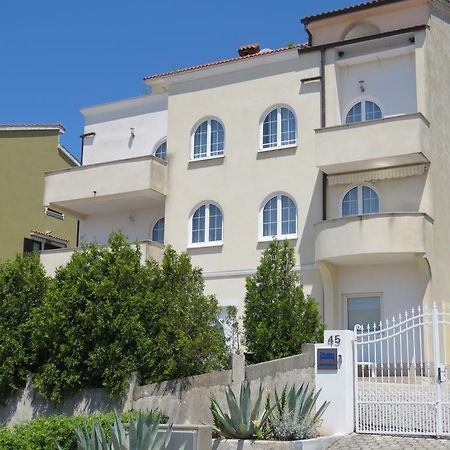 Apartments Villa Urbajs Vrsar Exteriör bild