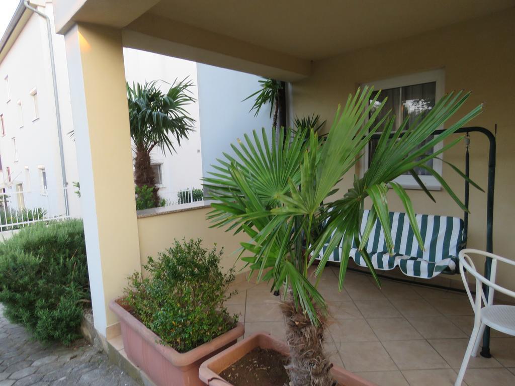 Apartments Villa Urbajs Vrsar Rum bild