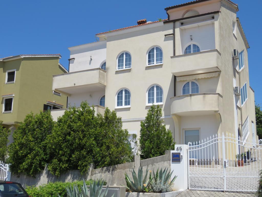 Apartments Villa Urbajs Vrsar Exteriör bild