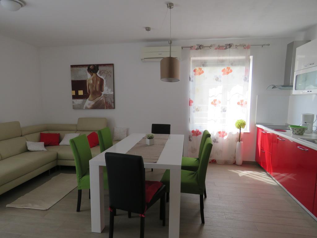 Apartments Villa Urbajs Vrsar Rum bild