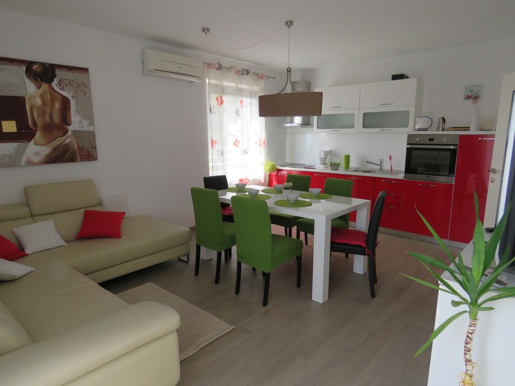 Apartments Villa Urbajs Vrsar Rum bild